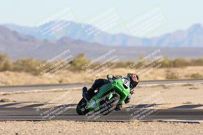 media/Dec-07-2025-CVMA (Sun) [[3e7d2de5dc]]/Race 16-Formula Middleweight/